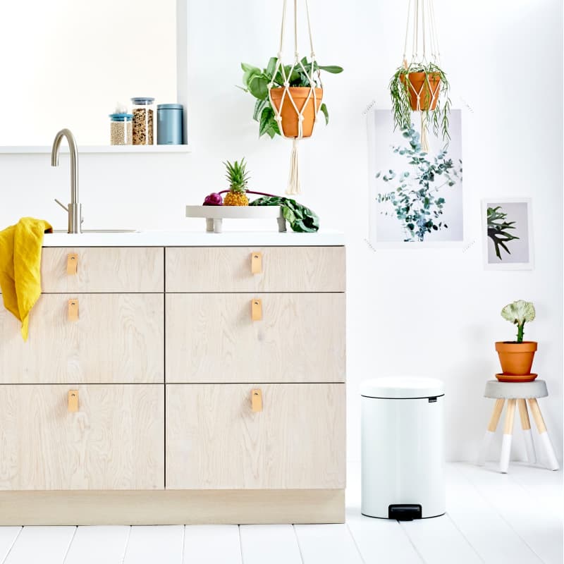 Cubo Pedal Blanco - Vista 3