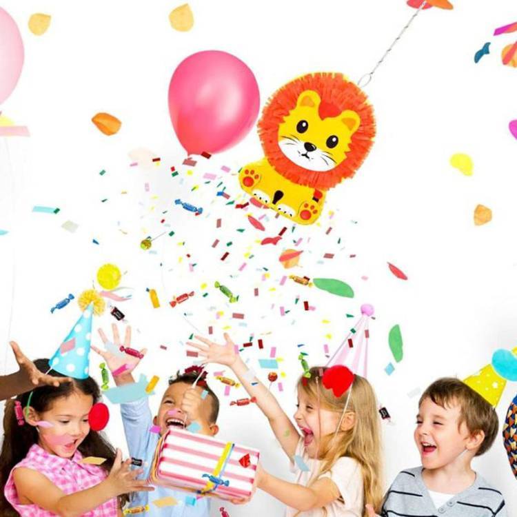 Piñata Leon vista 2