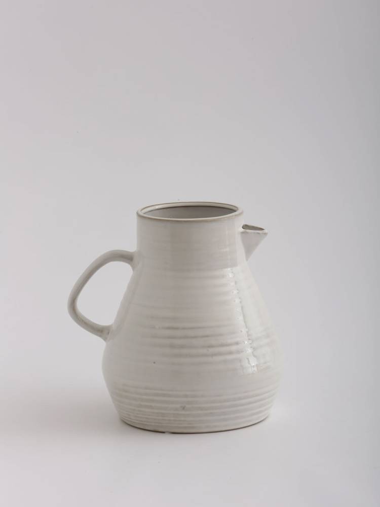 Jarra White